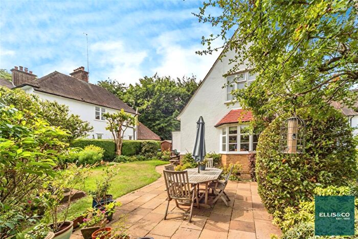 2 Bedroom House For Sale In Creswick Walk, Hampstead Garden Surburb, NW11