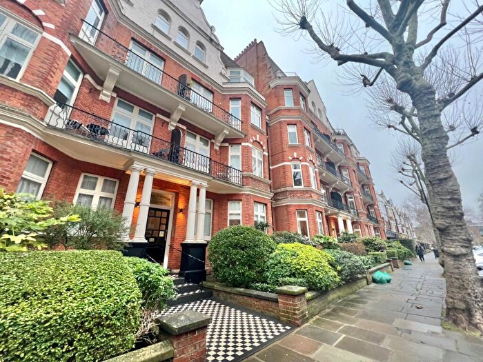 3 Bedroom Flat To Rent In Lauderdale Road, London, W9