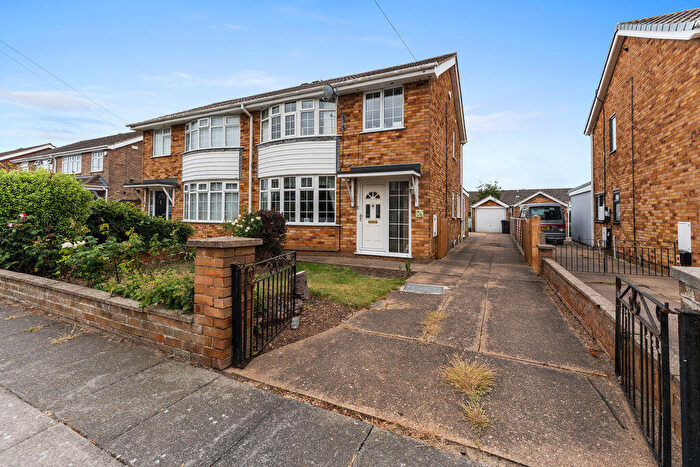 3 Bedroom Semi-Detached House For Sale In Bolingbroke Road, Cleethorpes, DN35