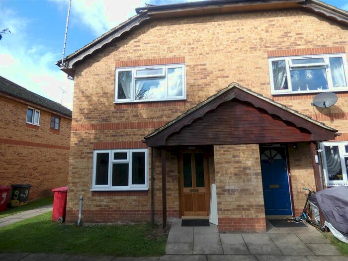 1 Bedroom Terraced House To Rent In Adrians Walk, Slough SL2