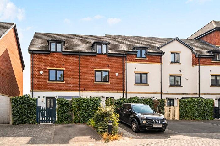 3 Bedroom House For Sale In Parkgate Mews, Shirley, Solihull, West Midlands, B90