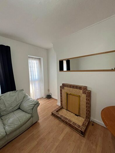 1 Bedroom Flat To Rent In Colebert Avenue, London, E1