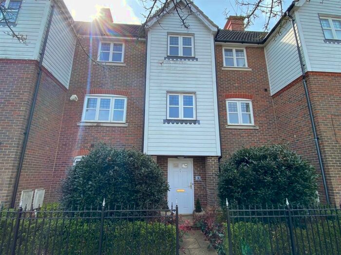 4 Bedroom Town House To Rent In Sunrise Way, Kings Hill, West Malling, ME19