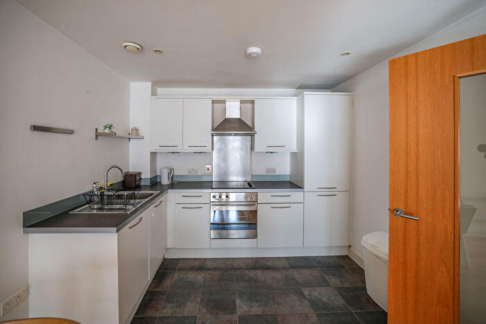 1 Bedroom Apartment To Rent In King Square Avenue, Bristol, BS2