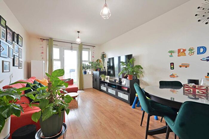 2 Bedroom Flat For Sale In Stanley Road, South Harrow, Harrow, HA2