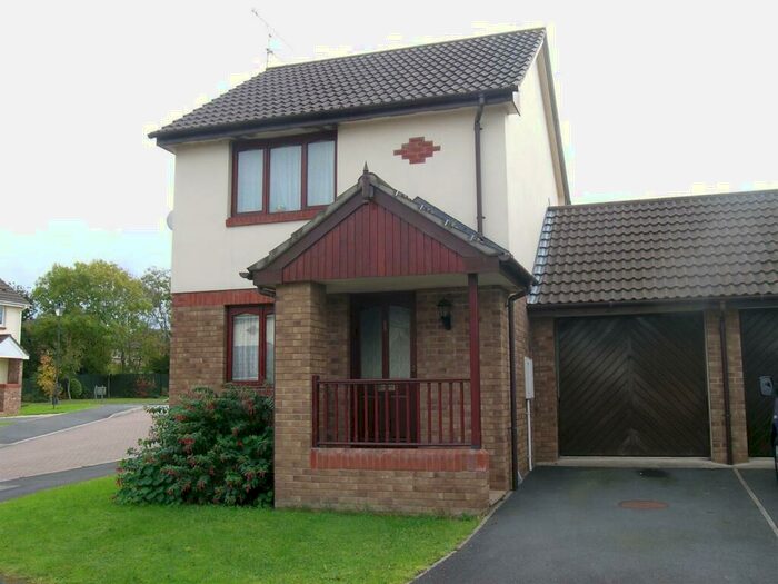 2 Bedroom Semi-Detached House To Rent In Pathfield Close, Roundswell, Barnstaple, EX31