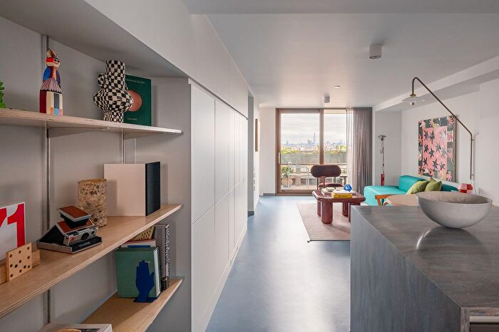 2 Bedroom Flat To Rent In Balfron Tower, St Leonards Road, London, E14