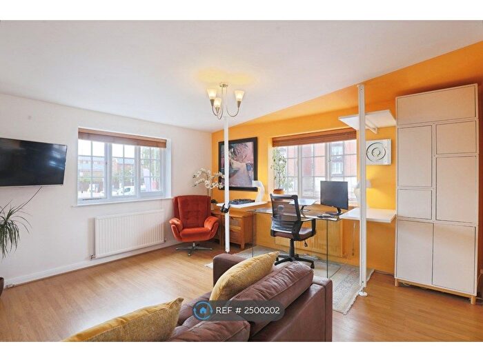 1 Bedroom Flat To Rent In Bath Road, Worcester, WR5