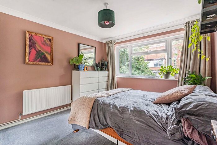 1 Bedroom Flat For Sale In Elsinore Road, London, SE23