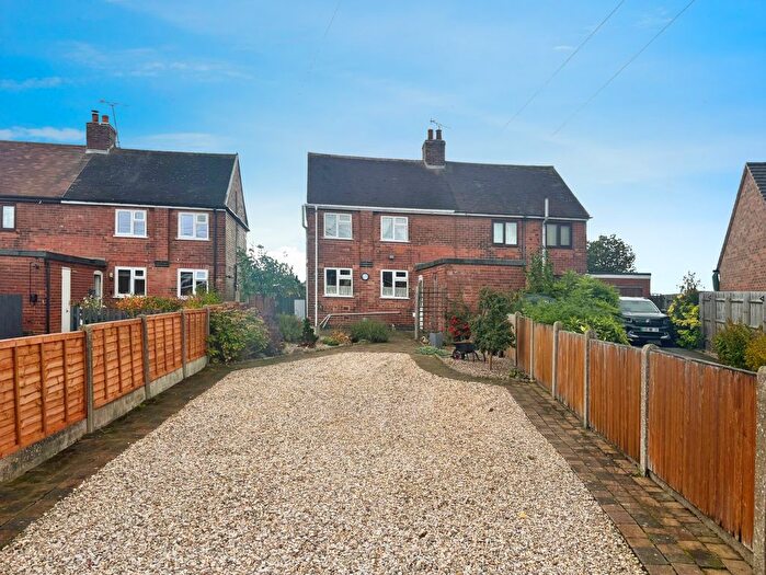 3 Bedroom Semi-Detached House For Sale In Tower Road, Swadlincote, DE11