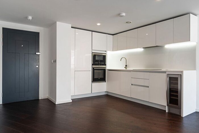 1 Bedroom Flat To Rent In Eagle Point, City Road, EC1V