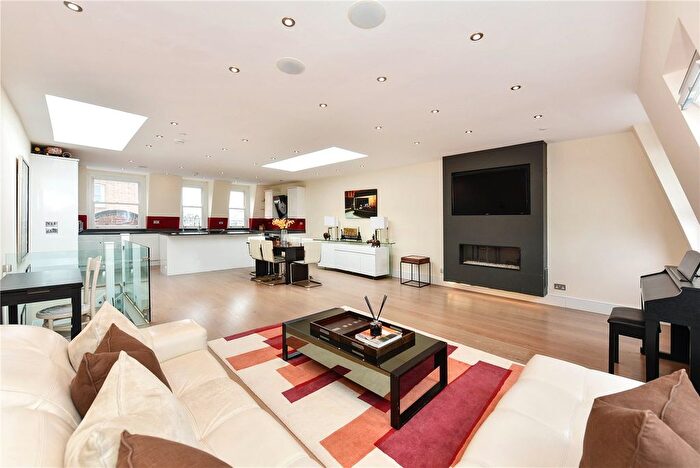 3 Bedroom Flat For Sale In Draycott Place, London, SW3