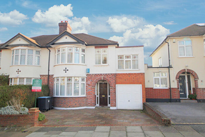 4 Bedroom Semi-Detached House For Sale In Hardy Way, Enfield, EN2