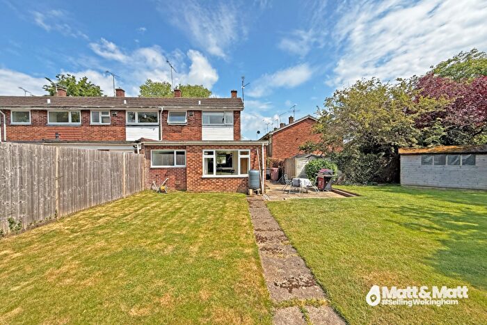 2 Bedroom End Of Terrace House For Sale In Emmbrook Gate, Wokingham, Berkshire, RG41