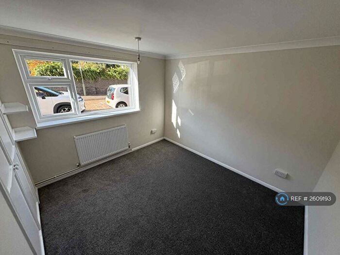 3 Bedroom Flat To Rent In Homer Close, Gosport, PO13