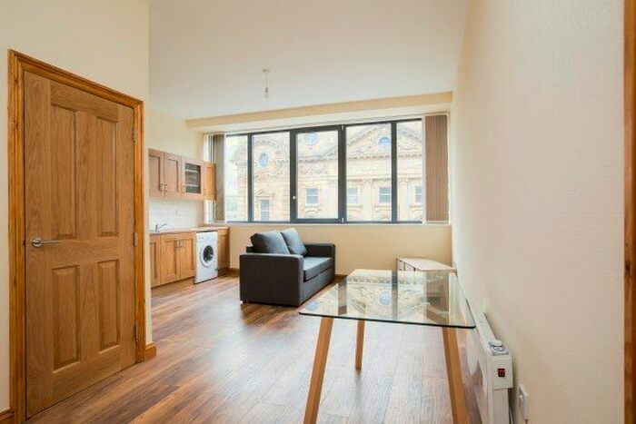 1 Bedroom Flat To Rent In Southgate House, Halifax, HX1