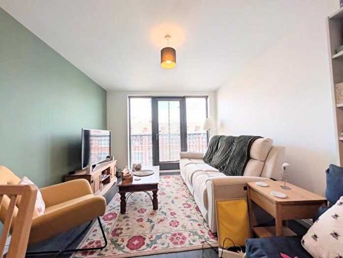 2 Bedroom Apartment To Rent In Warstone Lane, Birmingham, B18