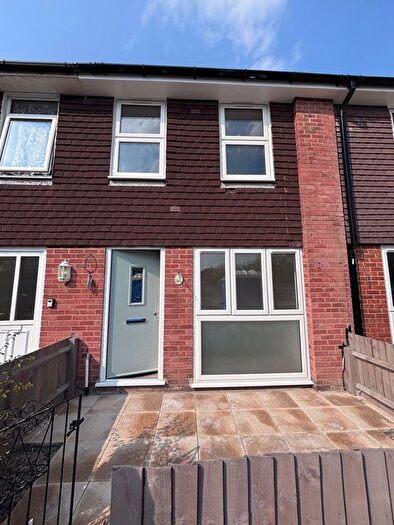 3 Bedroom Semi-Detached House To Rent In Park Road, Orpington, BR5