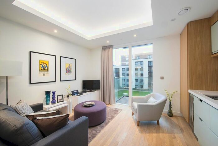 Studio To Rent In Park Vista Tower, Wapping Lane, London, E1W