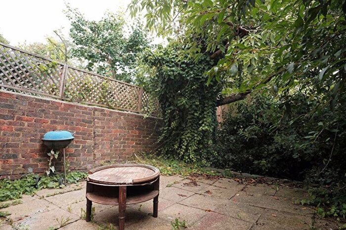 1 Bedroom Terraced House To Rent In Hollingbury Road, Brighton, BN1