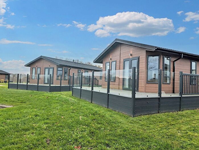 2 Bedroom Mobile/park Home For Sale In The Westfield, Berkeley Meadows Holiday Park, Egdon Lane, Worcester, WR7