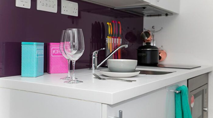 Studio To Rent In The Pavement, Popes Lane, London, W5