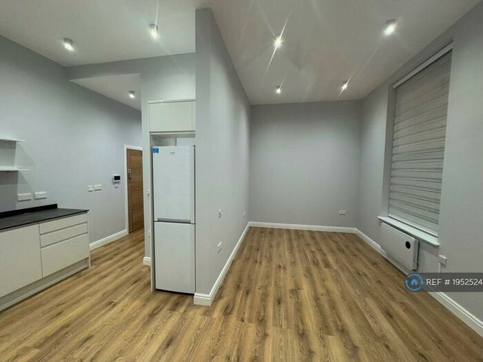 Studio To Rent In Fore Street, London, N9