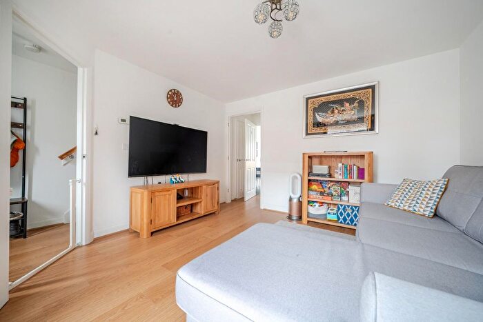 3 Bedroom Semi-Detached House For Sale In Brent Lane, Havant, Bedhampton, PO9