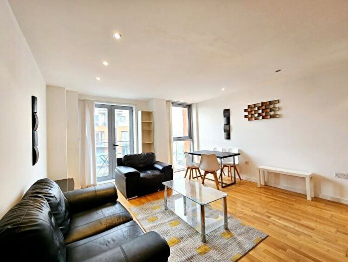 2 Bedroom Apartment To Rent In Faroe City Island Gotts Road Leeds, LS12