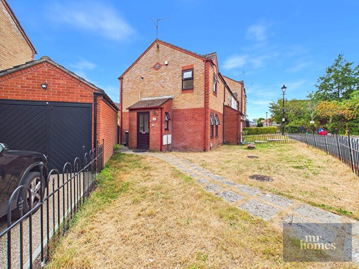 2 Bedroom Terraced House For Sale In Hartley Place, City Gardens, Grangetown, Cardiff, CF11