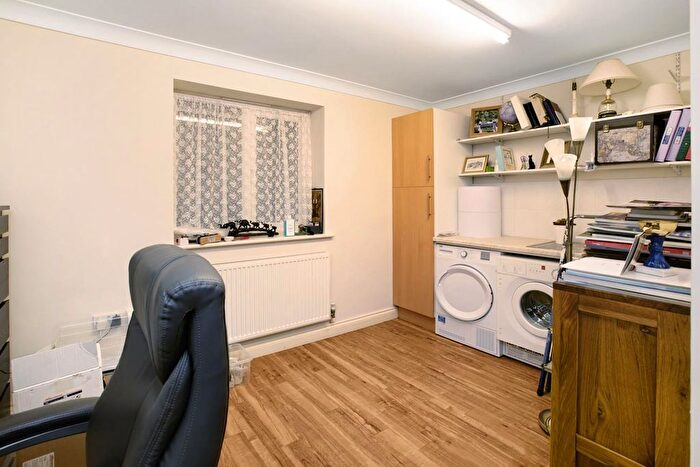 5 Bedroom Detached House For Sale In Cedar Close, Teignmouth, TQ14