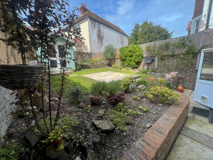 1 Bedroom Flat To Rent In Meads Street, Eastbourne, BN20