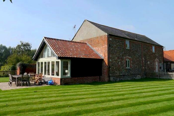 3 Bedroom Unique Property To Rent In Nunnery Street, Castle Hedingham, CO9