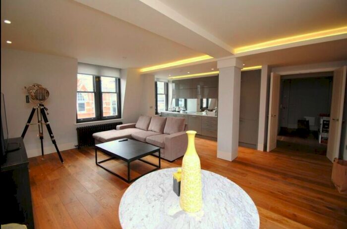 2 Bedroom Flat To Rent In Wardour Street, London, W1F