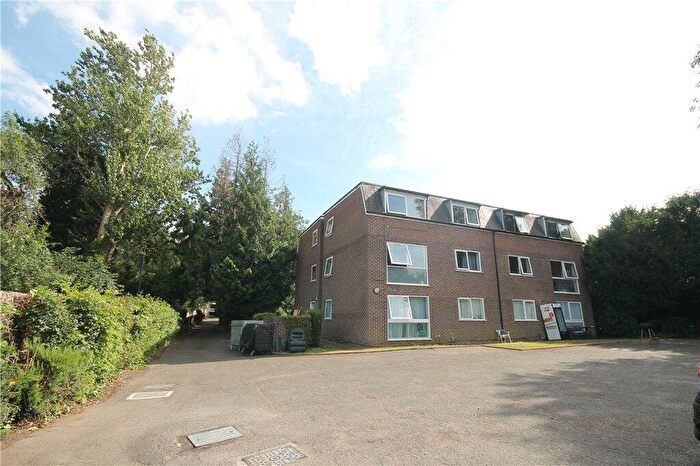1 Bedroom Apartment For Sale In Waldrons Path, Bramley Hill, South Croydon, CR2