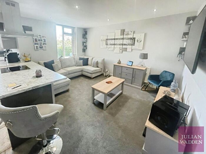 1 Bedroom Flat To Rent In Buxton Road, High Lane, Stockport, Greater Manchester, SK6