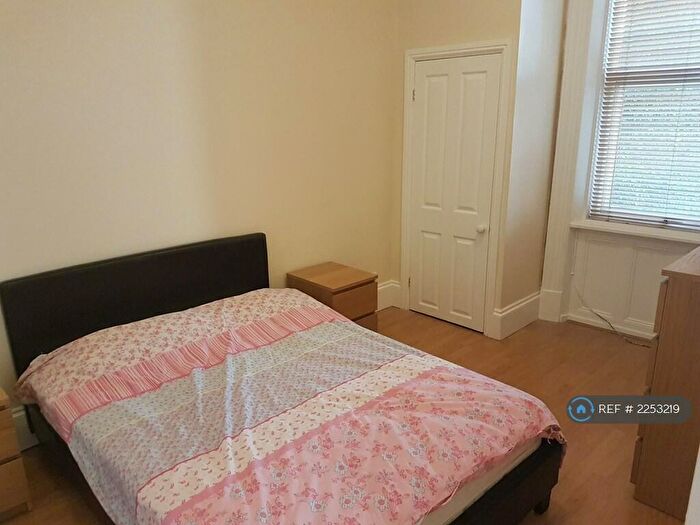 1 Bedroom Flat To Rent In Bennett Road, Leeds, LS6
