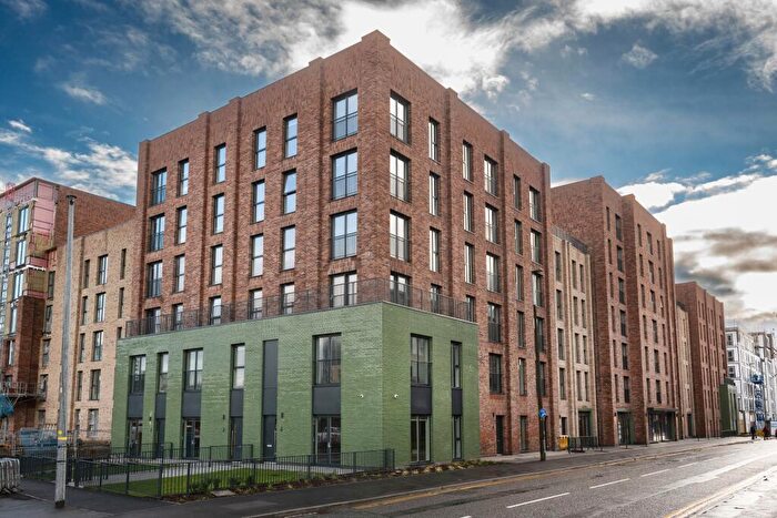 2 Bedroom Town House To Rent In Fairbrother Street, Manchester, Greater Manchester, M5