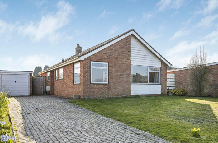 3 Bedroom Bungalow For Sale In Liddiard Close, Oxford, OX1