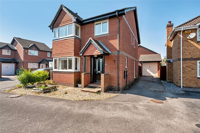 4 Bedroom Detached House For Sale In Topiary Gardens, Locks Heath, Southampton, Hampshire, SO31