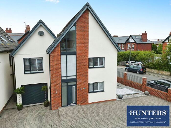 6 Bedroom Town House For Sale In Burnham Grove, East Boldon, NE36