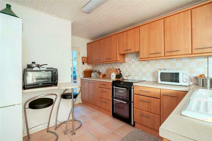 3 Bedroom Bungalow For Sale In St Johns Way, Hempton, Banbury, Oxfordshire, OX15