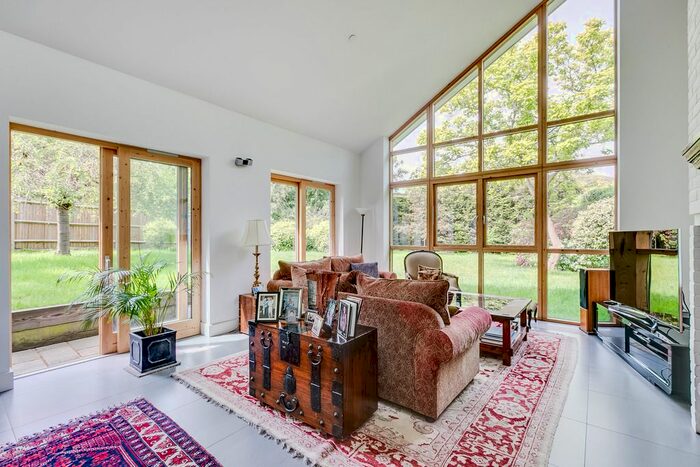 4 Bedroom Property To Rent In Somerset Road, London, SW19