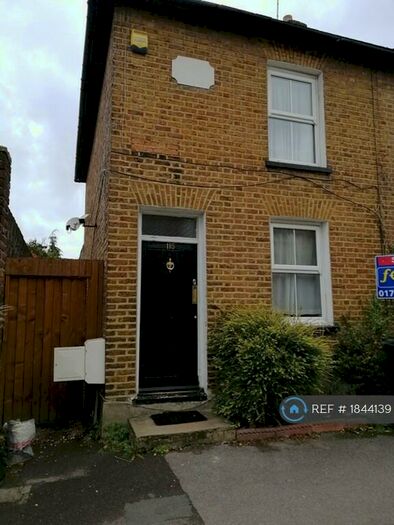 2 Bedroom End Of Terrace House To Rent In Alpha Street South, Slough, SL1