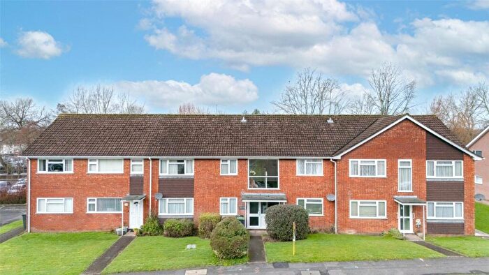 2 Bedroom Apartment For Sale In Allenview Road, Wimborne, Dorset, BH21
