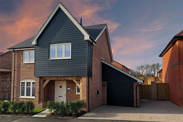 4 Bedroom Detached House For Sale In The Street, Mortimer, Reading, RG7