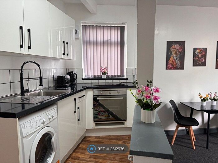 2 Bedroom Flat To Rent In Sheffield, Sheffield, S11