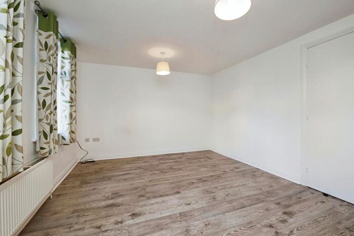 1 Bedroom Flat For Sale In Haven Gardens, Darlington, Durham, DL1