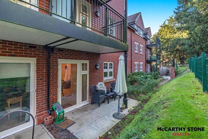 1 Bedroom Apartment For Sale In Marple Lane, Chalfont St. Peter, Gerrards Cross, SL9