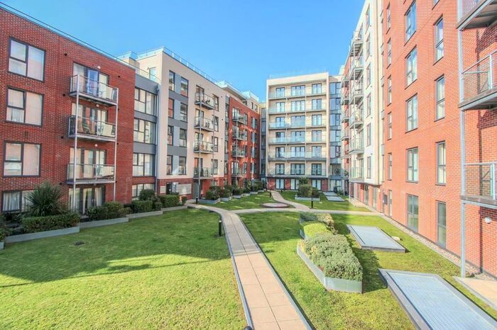 1 Bedroom Apartment To Rent In Mosaic House, Midland Road, Hemel Hempstead, Hertfordshire, HP2